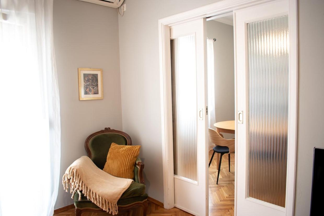 Apartment Vresthenis アテネ エクステリア 写真